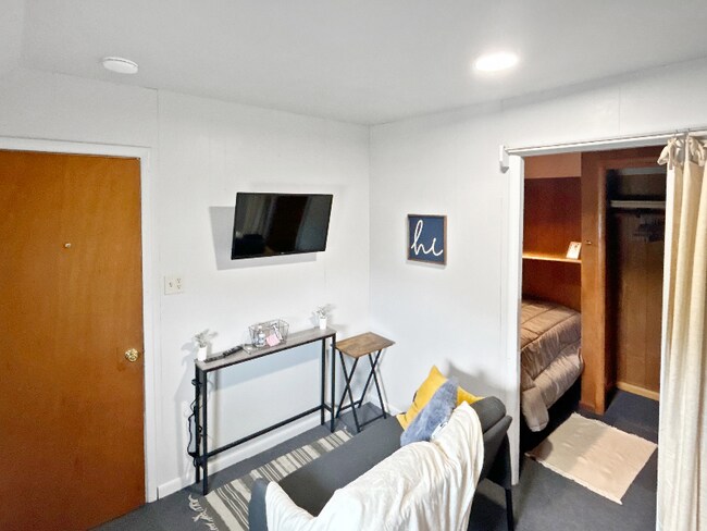 Foto del edificio - 208 2nd St S