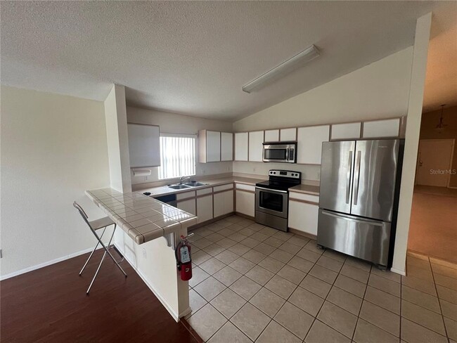 Building Photo - 262 Julliard Blvd