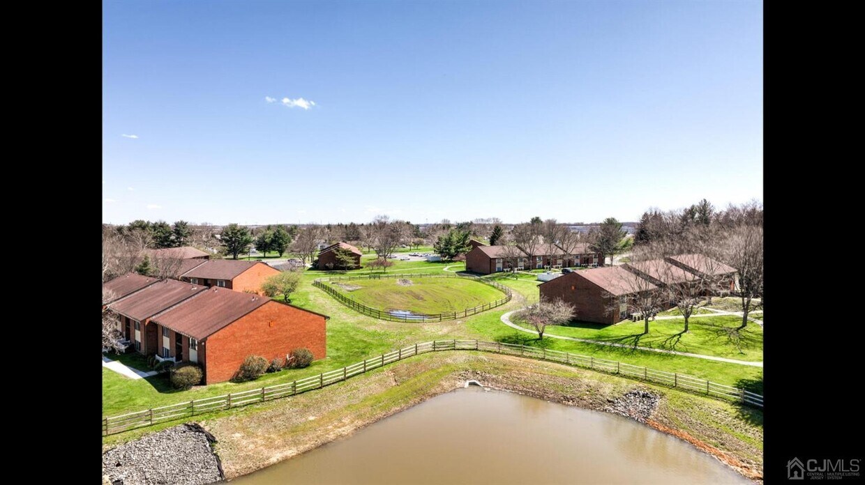 356 Ridge Rd Unit C08, South Brunswick Township, NJ 08810 Room for