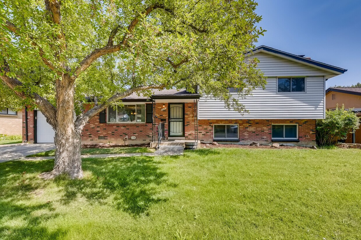 Photo - 4641 W Tufts Ave (Denver, CO)