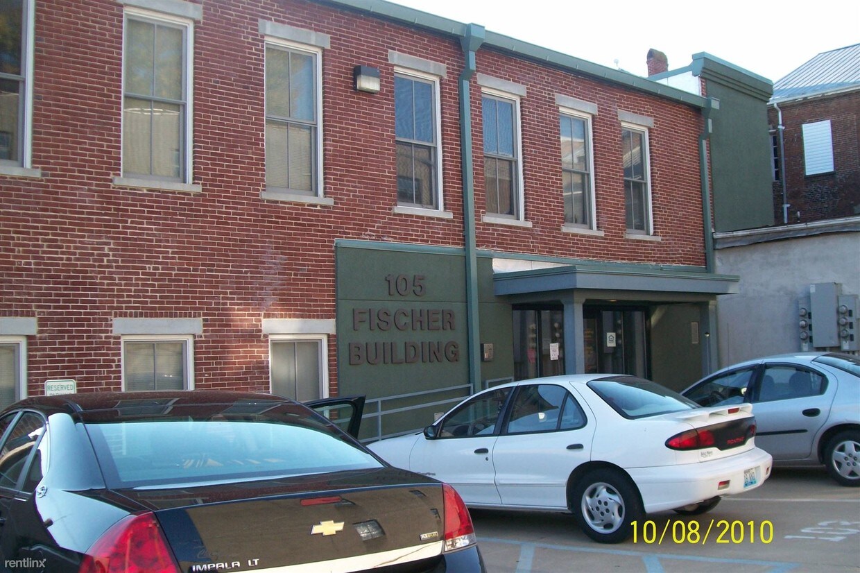 Foto principal - 105 E Water St