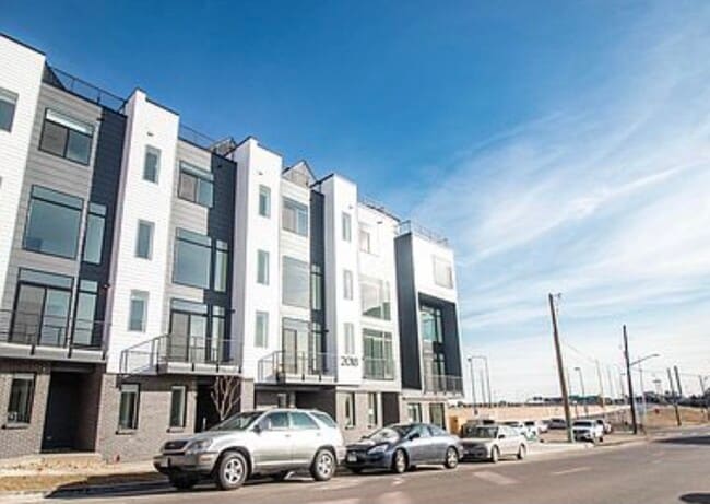Building Photo - 2018 N Bryant St