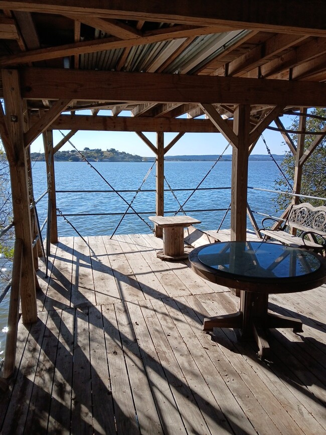 Foto del edificio - 1445 Waterway Ln