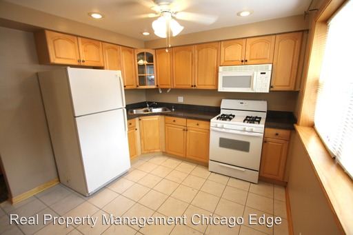 Building Photo - 10154 Hartford Ct
