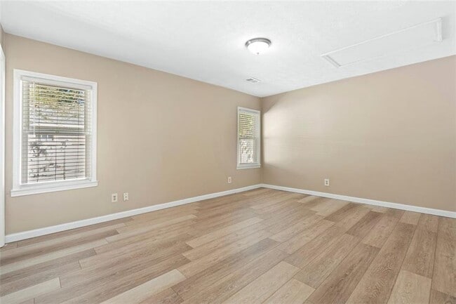 Building Photo - 349 Old Acworth Rd
