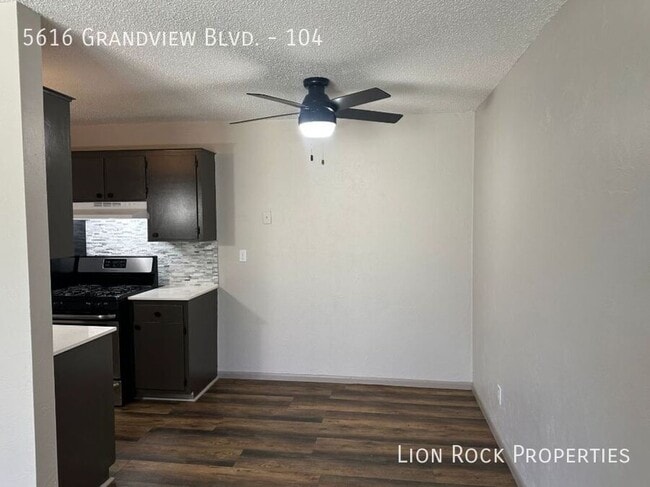 Building Photo - 5616 Grandview Blvd