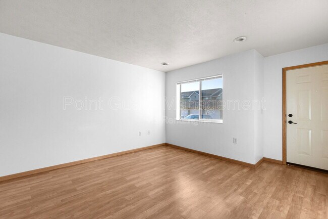 Foto del edificio - 2608 N Career Ave