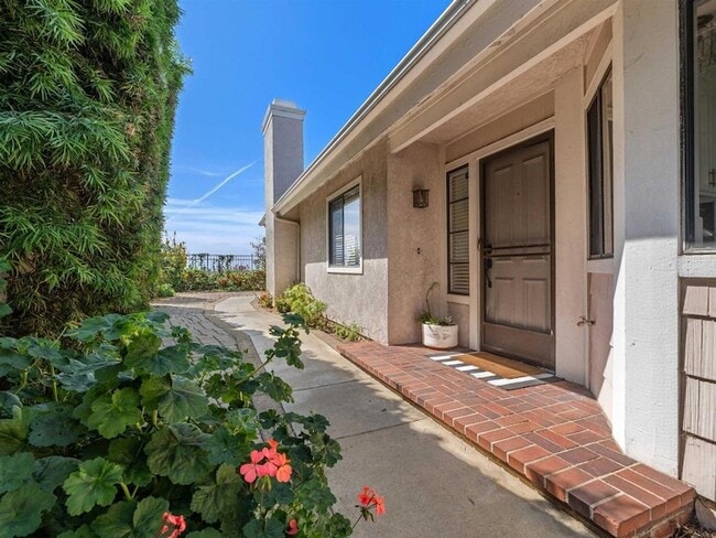 Building Photo - 6923 Whitecap Dr