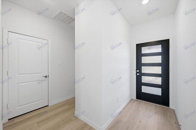 Foto del edificio - 713 Leavenworth Dr