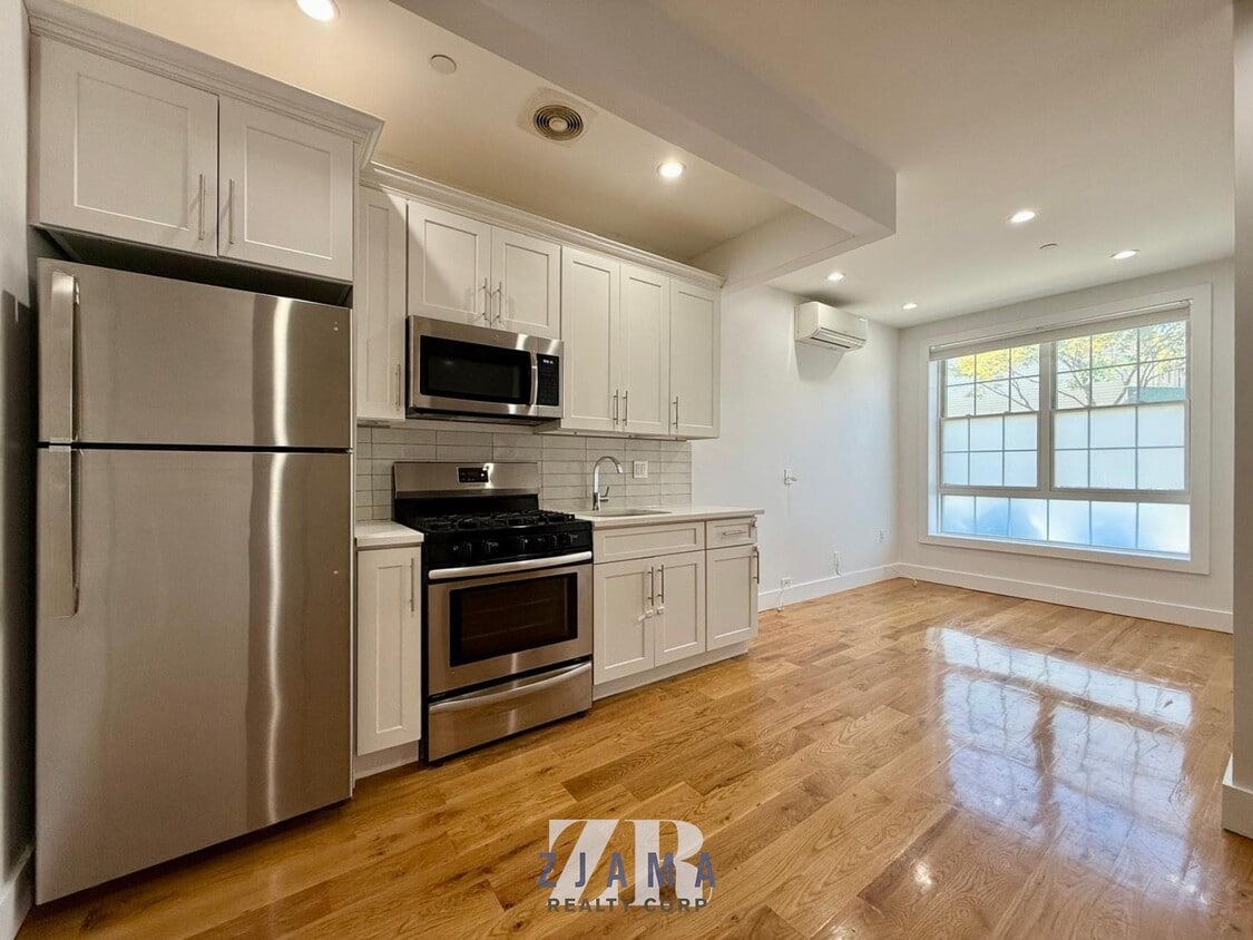 Foto principal - 225 Howard Ave