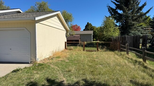 Building Photo - 110 N Yellowstone Ave