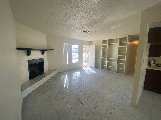 Foto del edificio - Lake Los Angeles 3 bedroom