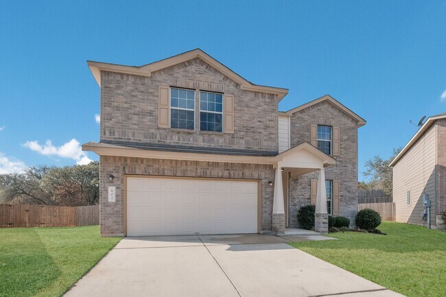 Building Photo - Bright & Spacious Home in Comal ISD