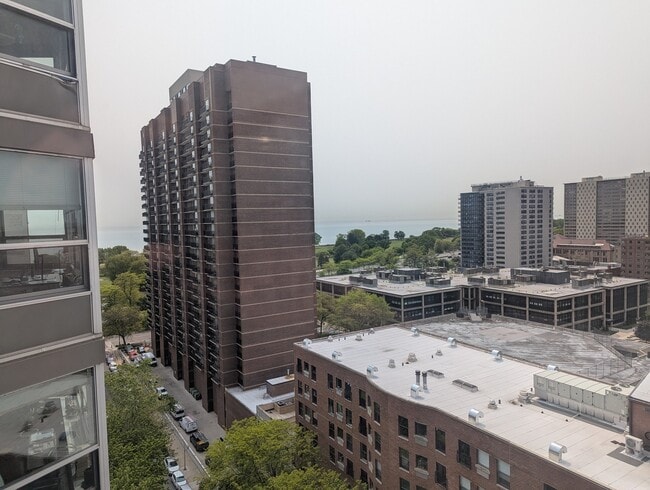 Building Photo - 720 W Gordon Terrace