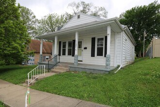 Building Photo - 1107 S 3rd St