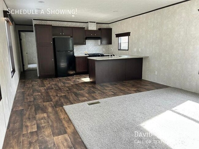 Building Photo - 5816 Kelso-