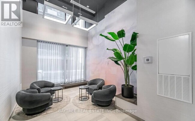 Photo du bâtiment - 100 Dalhousie St