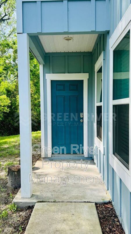 Building Photo - 294 Aralia Ln