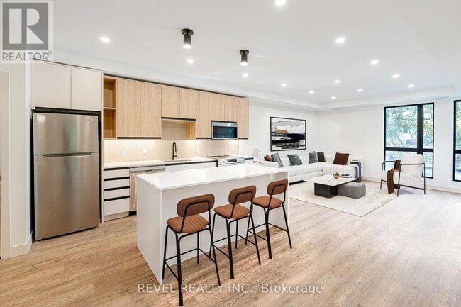 Photo du bâtiment - 4390 Hillview Dr