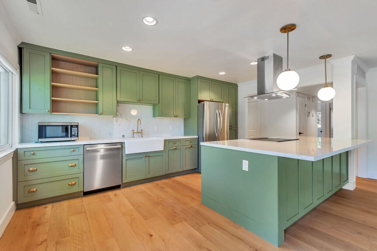 Primary Photo - Remodeled 2-Bedroom 2-Bath Menlo Park Condo