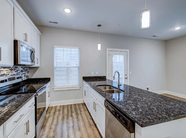 Foto del edificio - 2129 Bayport Ave