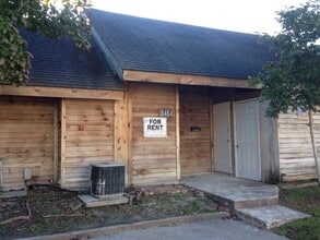 Building Photo - 8464 Bayou Fountain Ave