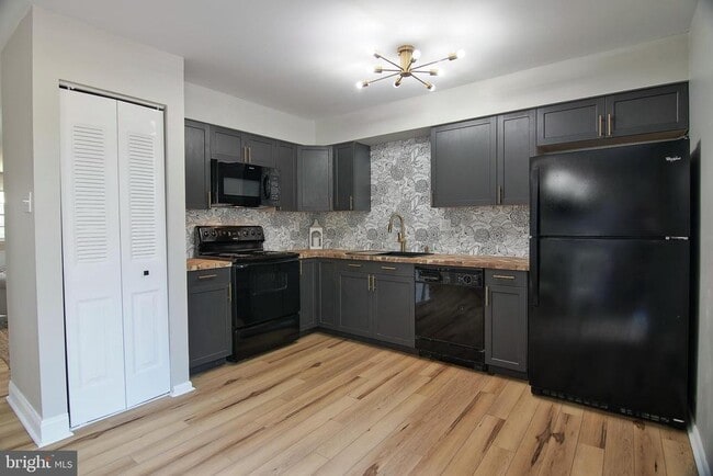 Foto del edificio - 2705 Walnut Ridge Dr