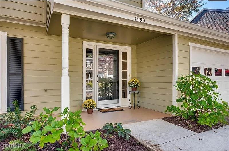 4550 Village Oaks Way, Dunwoody, GA 30338 Townhome Rentals in