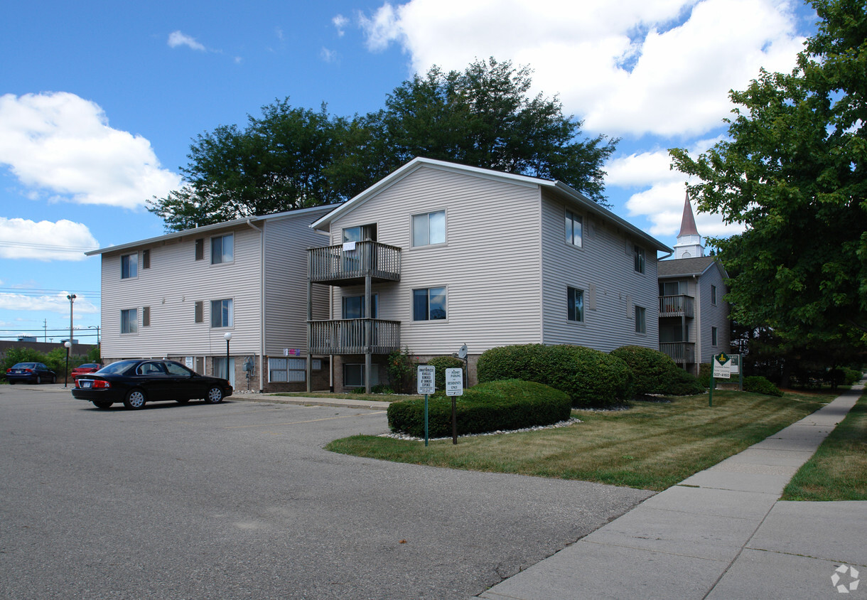 Primary Photo - Courtyard Flatlets