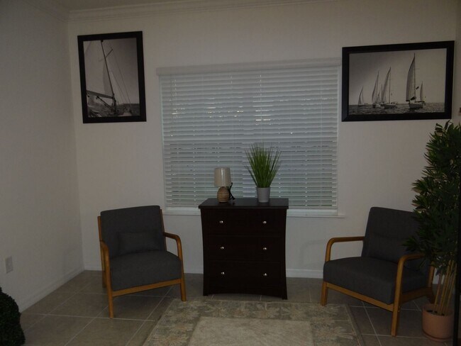 Foto del edificio - 3 br, 2 bath House - 25514 Rampart Blvd