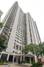 Building Photo - 1460 N Sandburg Terrace