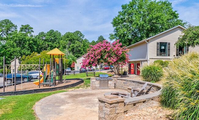 Building Photo - West Winds Townhomes