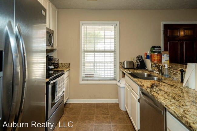 Building Photo - 4 br, 4 bath House - Eagle Point Bungalow ...