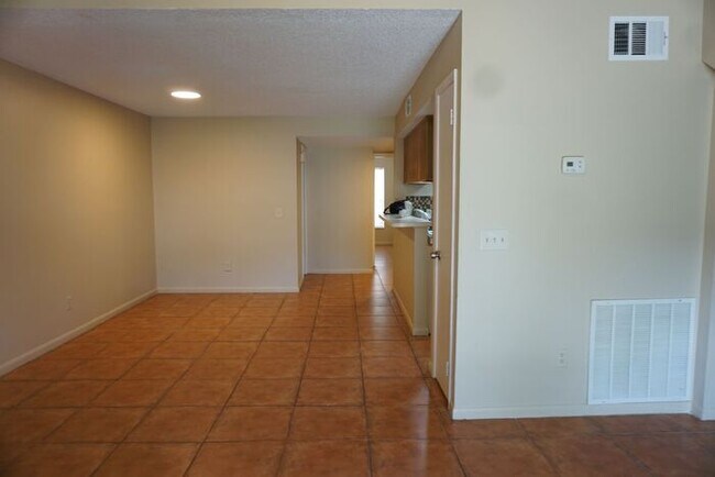 Building Photo - 2 Bedroom 2 Bath Townhome Near NAS Jax. No Additional Monthly Fees