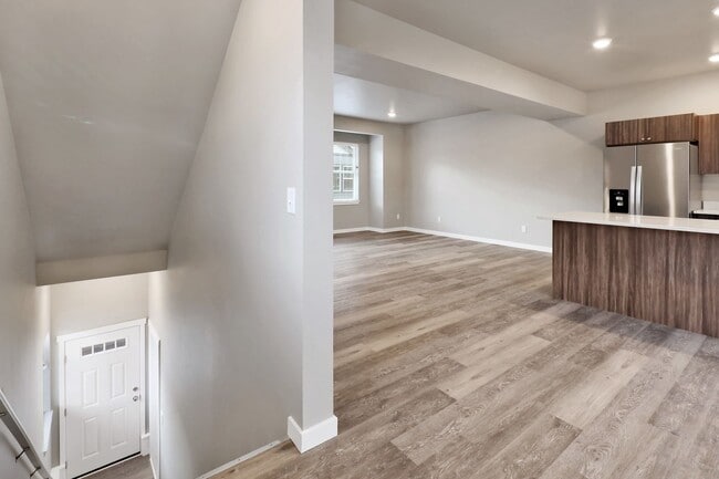 Building Photo - 1809 Eastgate Loop