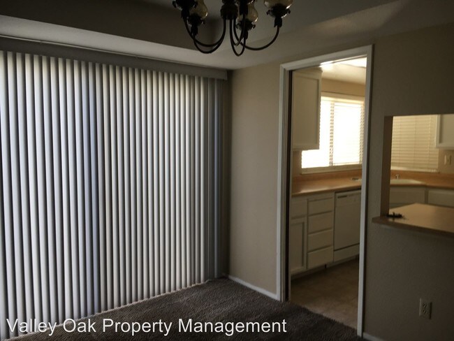 Building Photo - 2 br, 2 bath House - 947 Claremont Ct