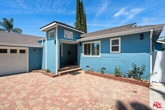 Building Photo - 6672 Bobbyboyar Ave