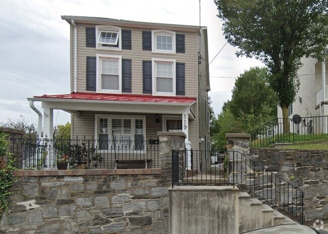 Building Photo - 119 Cedar Ave