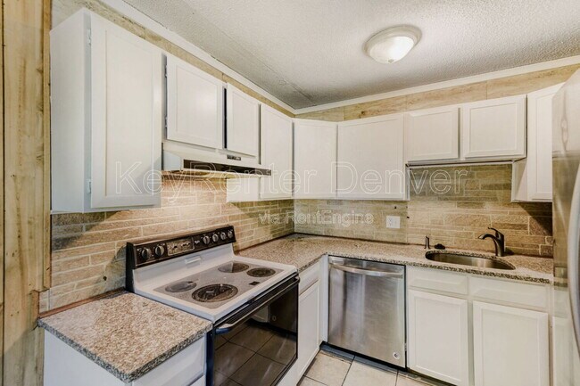 Photo - 2120 S Vaughn Way Apartment