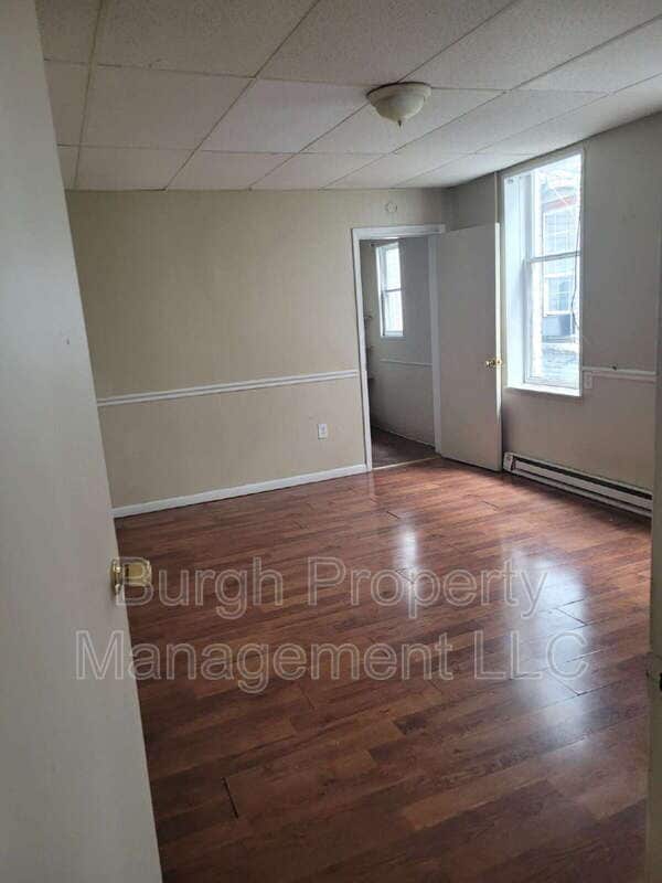Building Photo - 996 Jefferson Ave