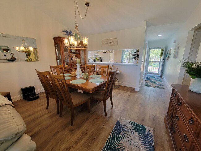 Building Photo - Luxury Living at Amberly Cir, Naples, FL 34112