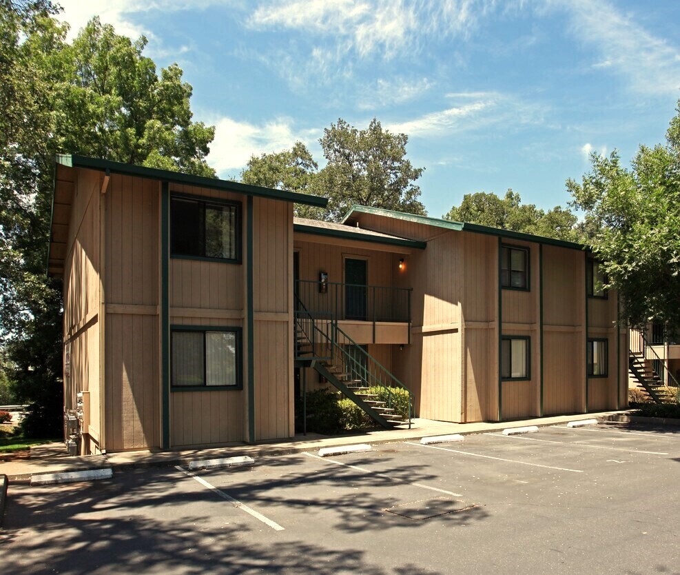 Primary Photo - Crest View Apartments