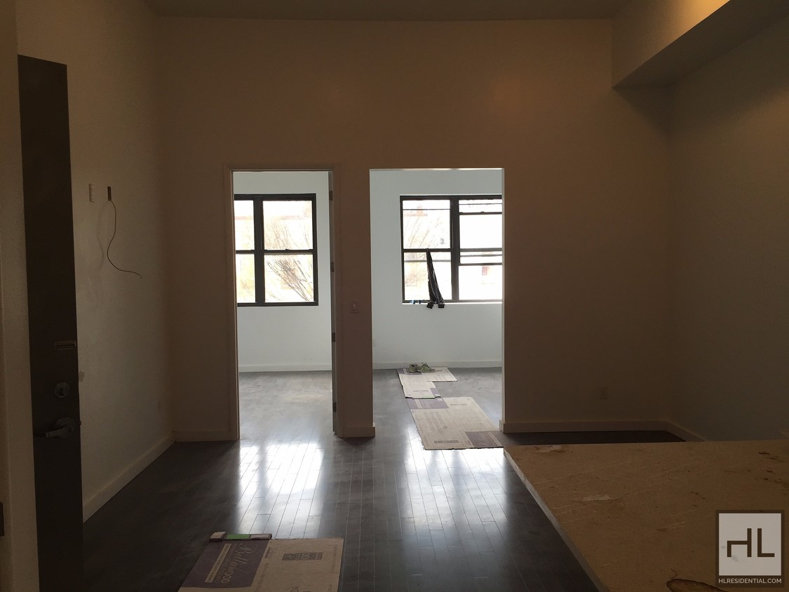 Foto principal - 1106 Halsey St