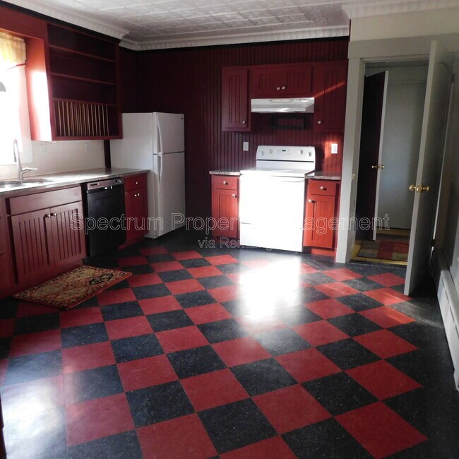 Foto del edificio - 282 N Main St