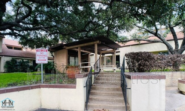 Building Photo - 7123 Thrush View Ln