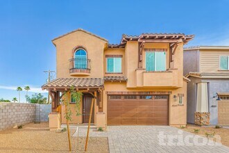 Building Photo - 4559 E Gary St