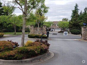Building Photo - 7134 Montevista Dr SE