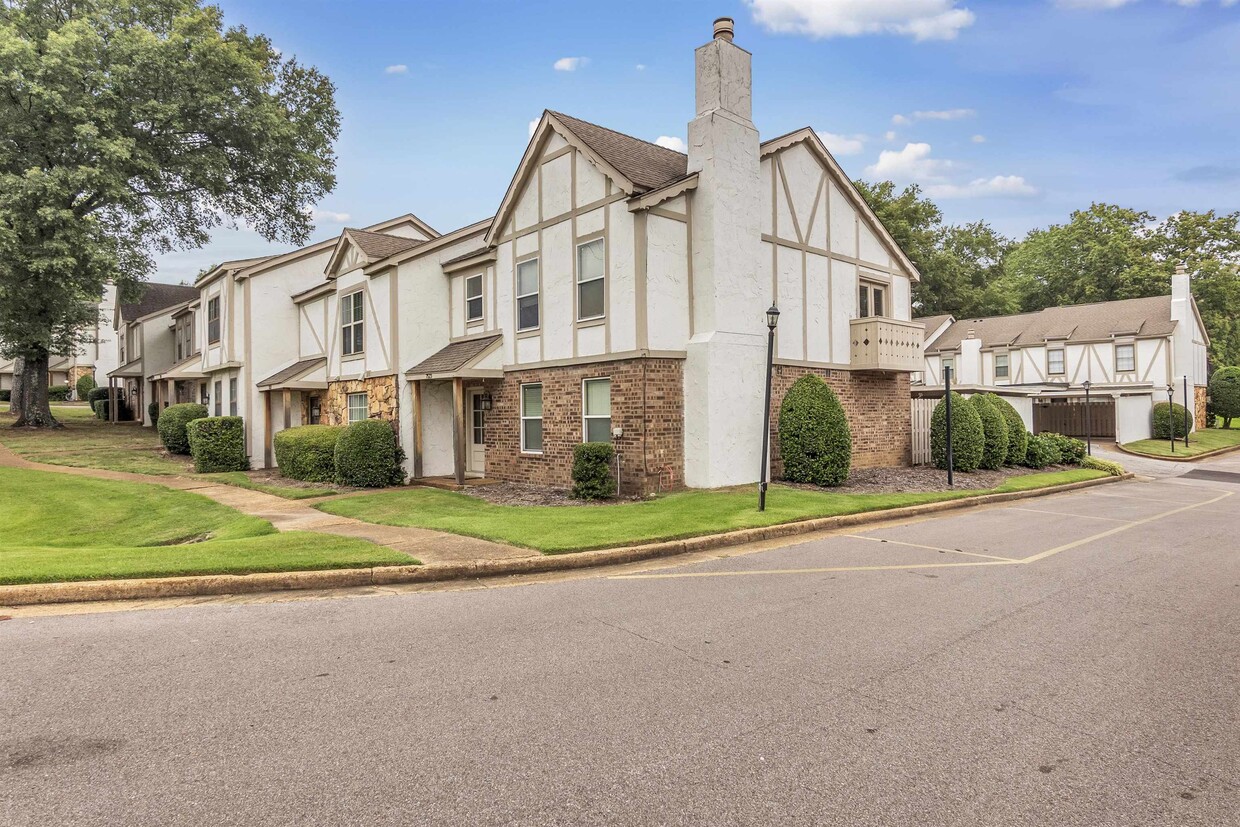 Foto principal - 7523 Bavarian Dr