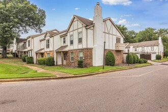 Building Photo - 7523 Bavarian Dr