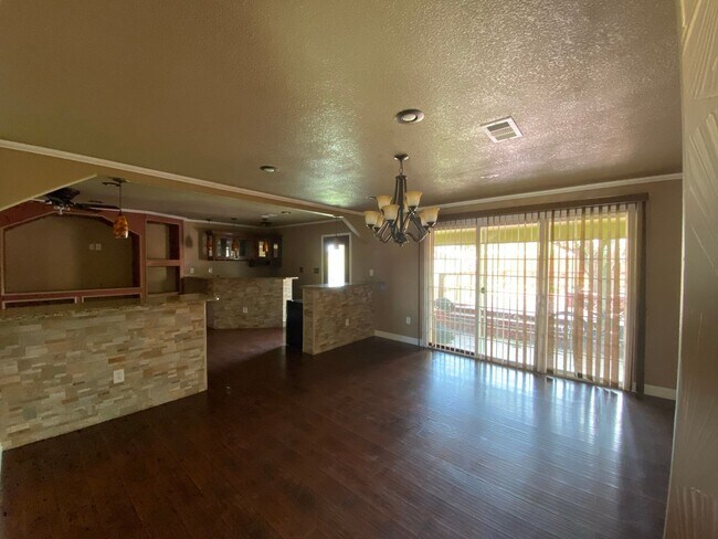 Foto del edificio - For Lease - 1706 Emerald Odessa, TX